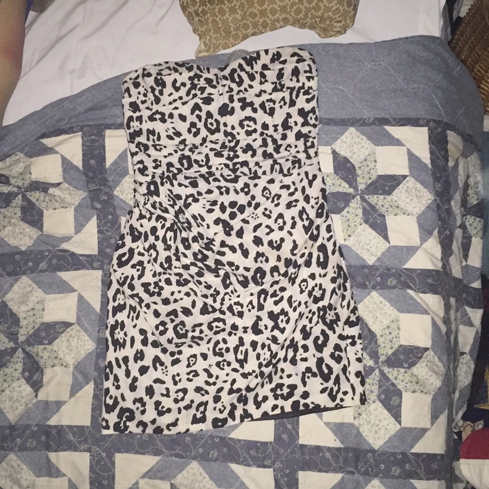 leperd short dress